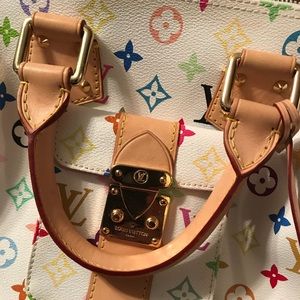 Additional photos requested