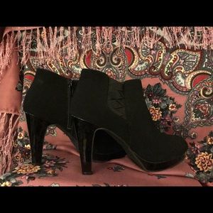Brand new Unlisted size 9.5 Black Ankle Boots