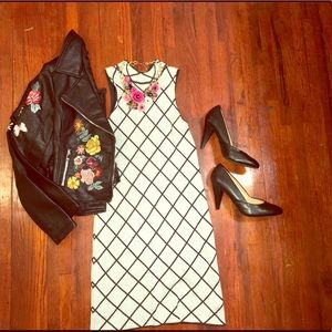 Sleeveless Romeo + Juliet Couture Dress Size Small