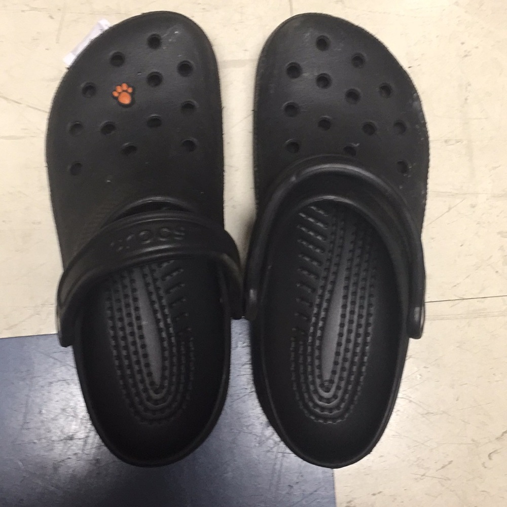 Black crocs