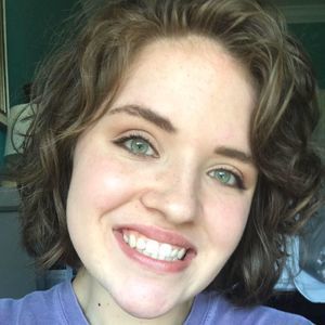 Meet your Posher, Caitlin