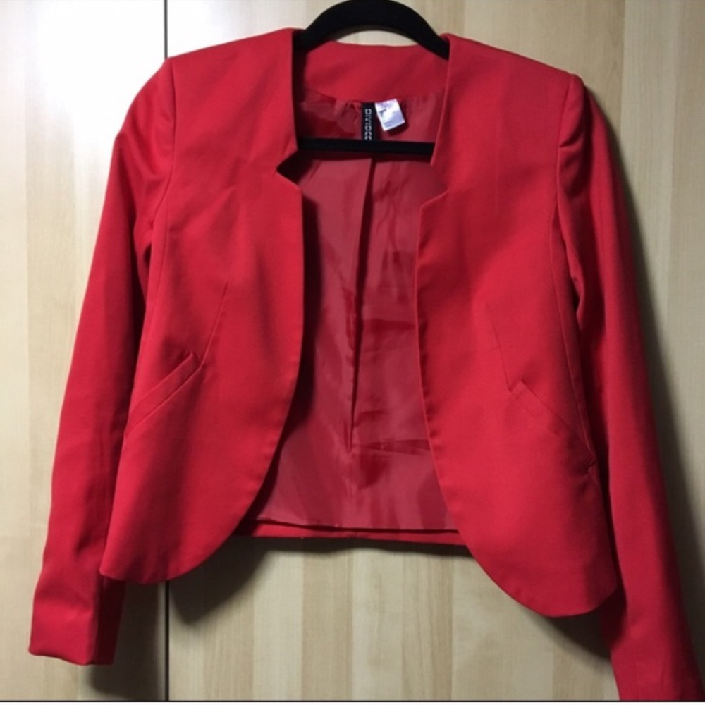 H&M Cute Red Crop Blazer