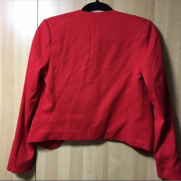 H&M Cute Red Crop Blazer - Picture 2 of 3