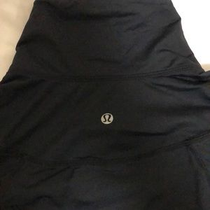 LULULEMON LONG SLEEVE SIZE 4 BLACK