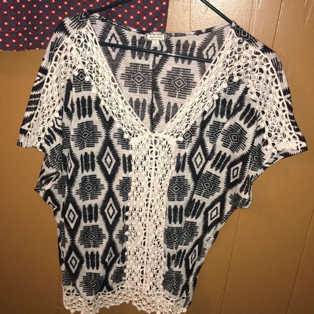 Light weight pattern top