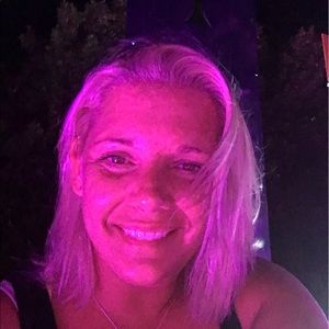 Meet your Posher, Becky