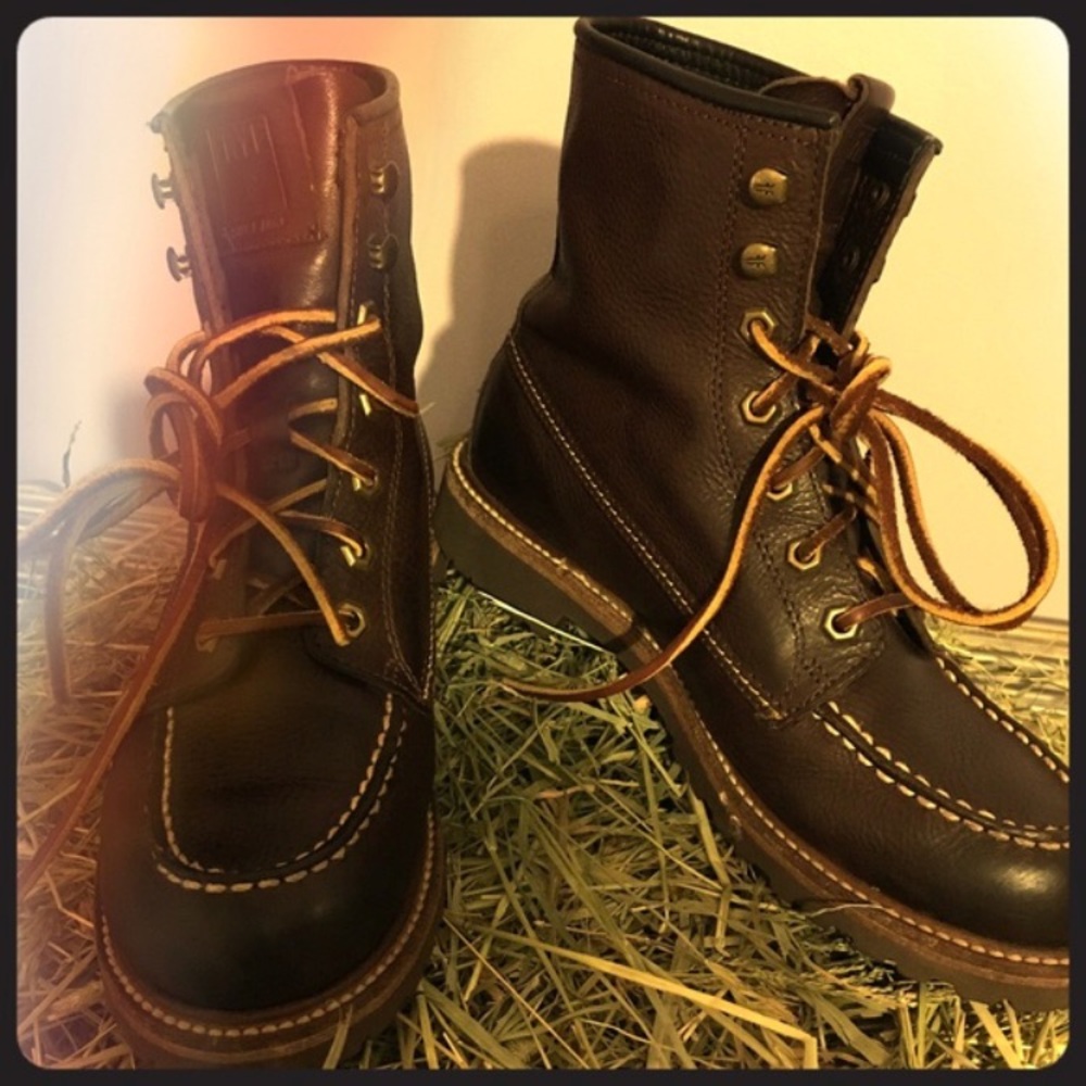 Frye Dakota Lace-up boots