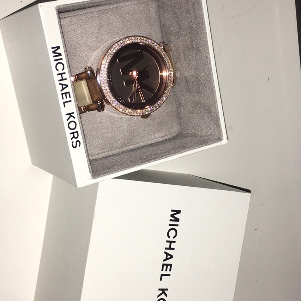 Brand new with tags Michael kors rose gold watch