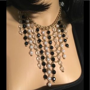 SALE 💃🏻GOLD BEADED DANGLE NECKLACE