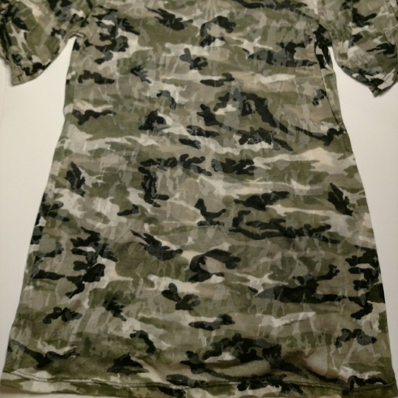 Camo small tee shirt by rumors - Picture 2 of 4