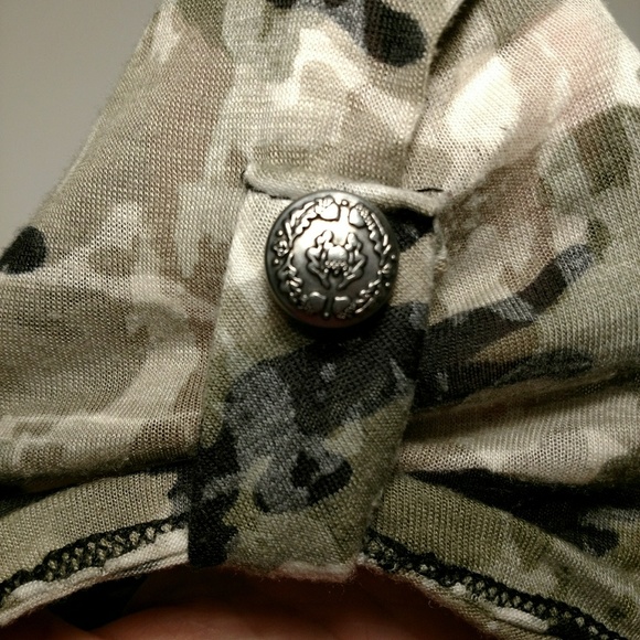 Camo small tee shirt by rumors - Picture 3 of 4