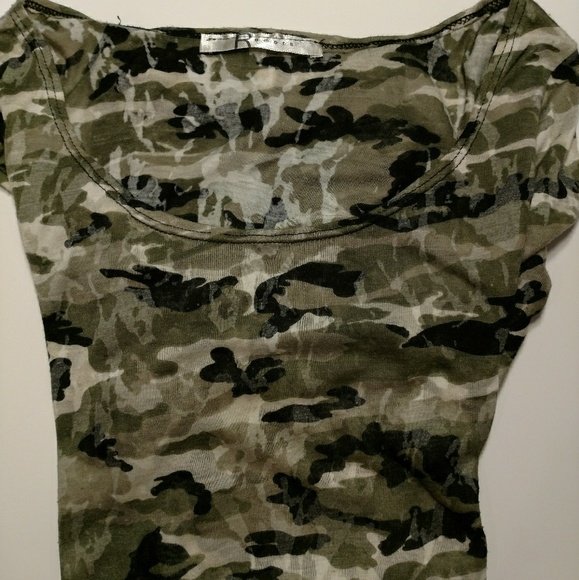 Camo small tee shirt by rumors - Picture 4 of 4