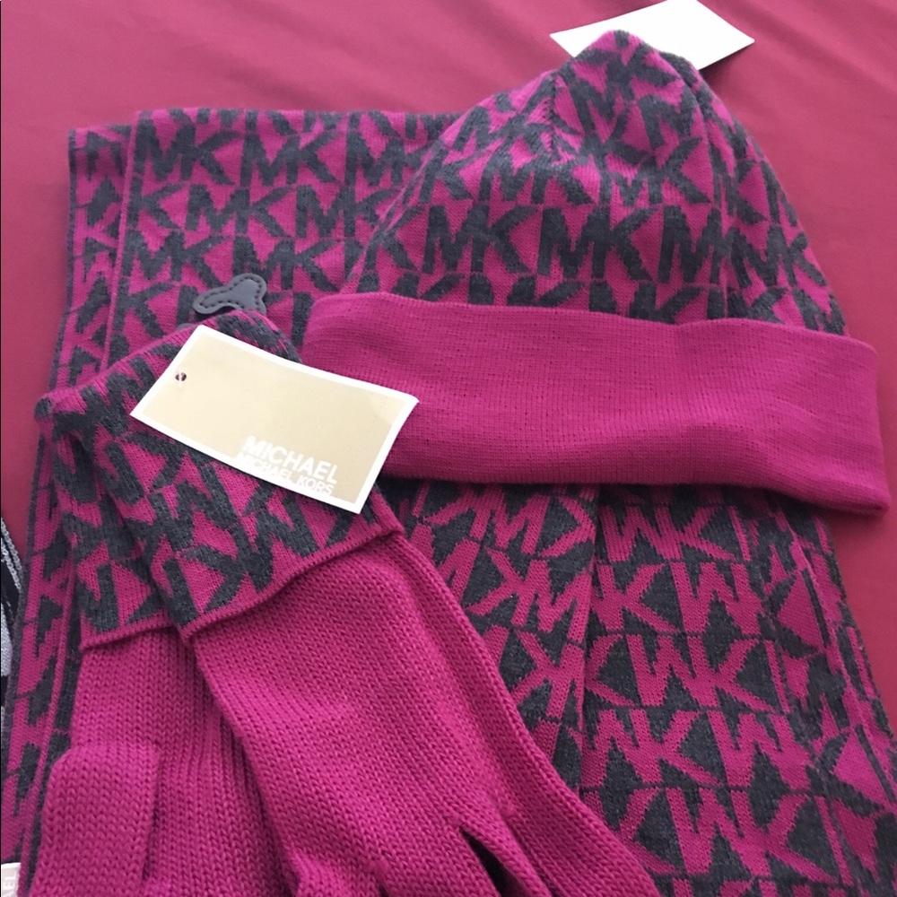 NWT Michael Kors 3 piece set