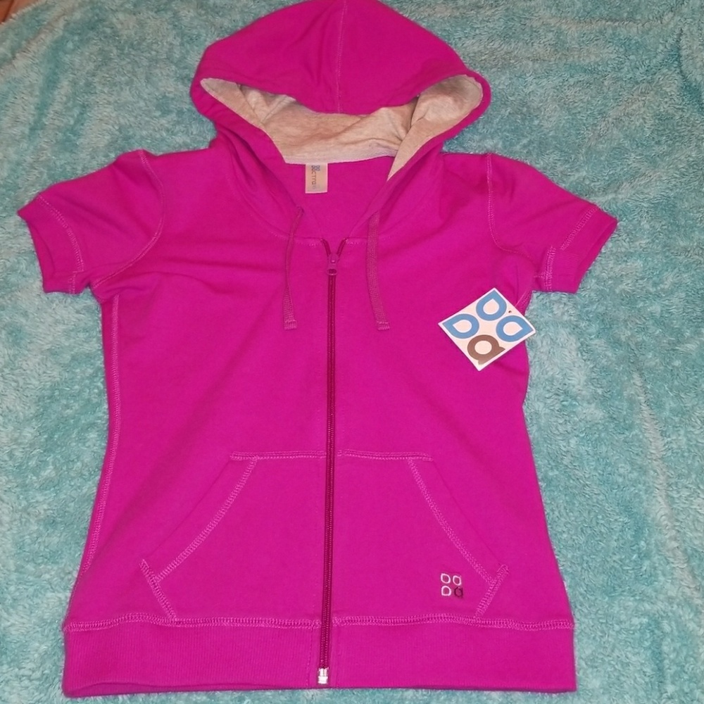 Short sleeve performance wear