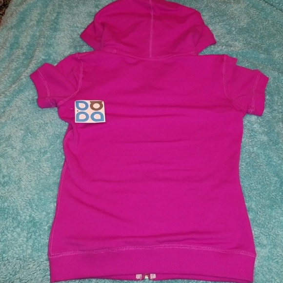 Short sleeve performance wear - Picture 2 of 3