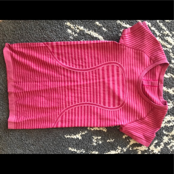 lululemon athletica Tops - Size 6 Lululemon swiftly tee