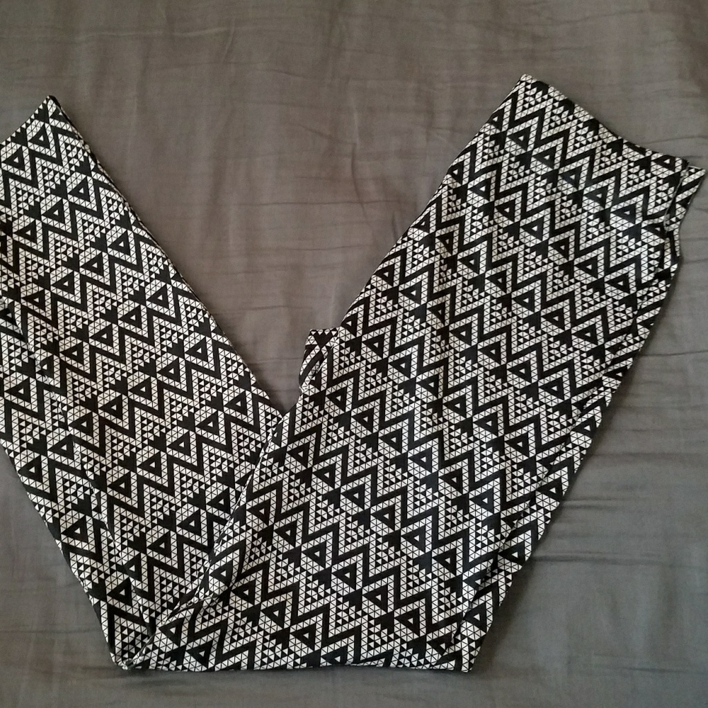 **MOVING SALE** Tribal Print Leggings