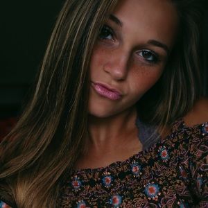 Meet your Posher, Kenzie