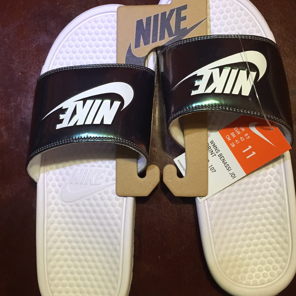 Sandles