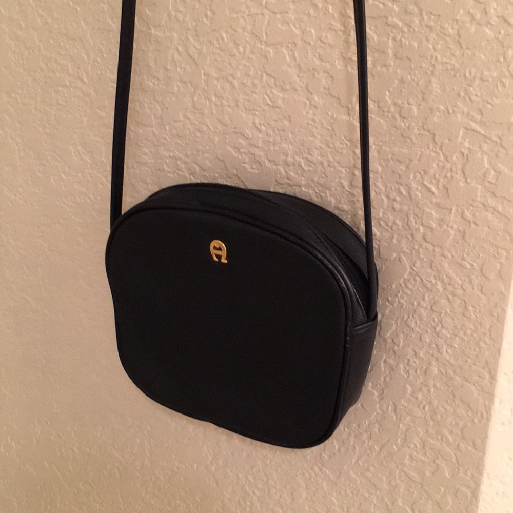 Vintage Etienne Aigner leather cross body bag