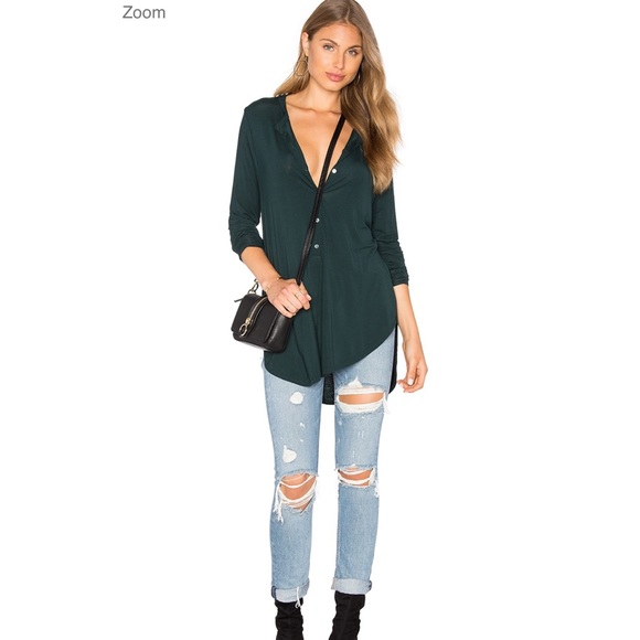 ✨Michael Stars ✨ Hi Low Crossback Top - Picture 2 of 4