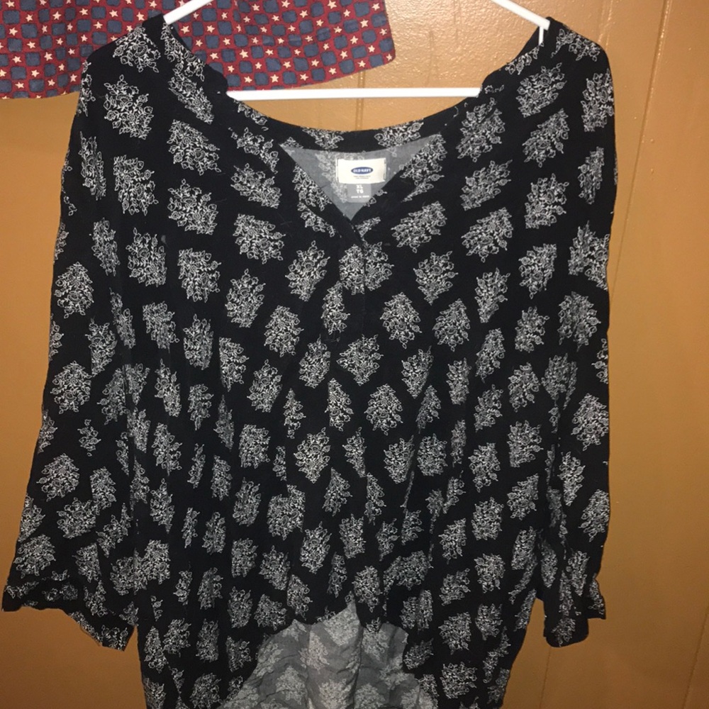 Mid sleeve pattern top
