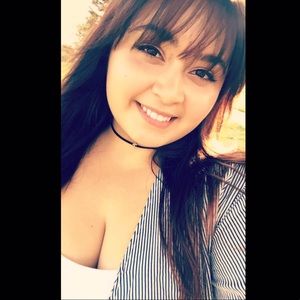 Meet your Posher, Iris