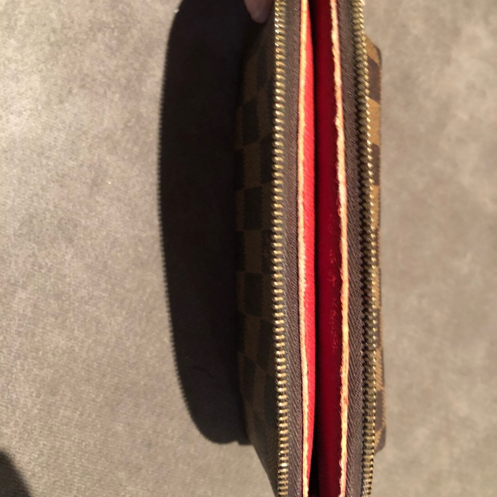 SOLD 💸Louis Vuitton Damier Cosmetic Bag GREAT CON - Picture 7 of 8