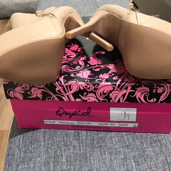 Beige platform booties - Picture 2 of 2