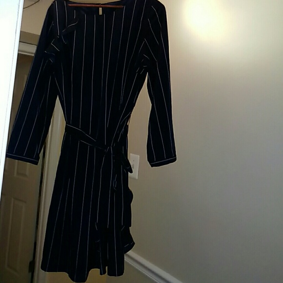 Women's black dress (NWT) - Picture 1 of 8