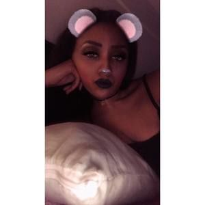 Meet your Posher, Alexia