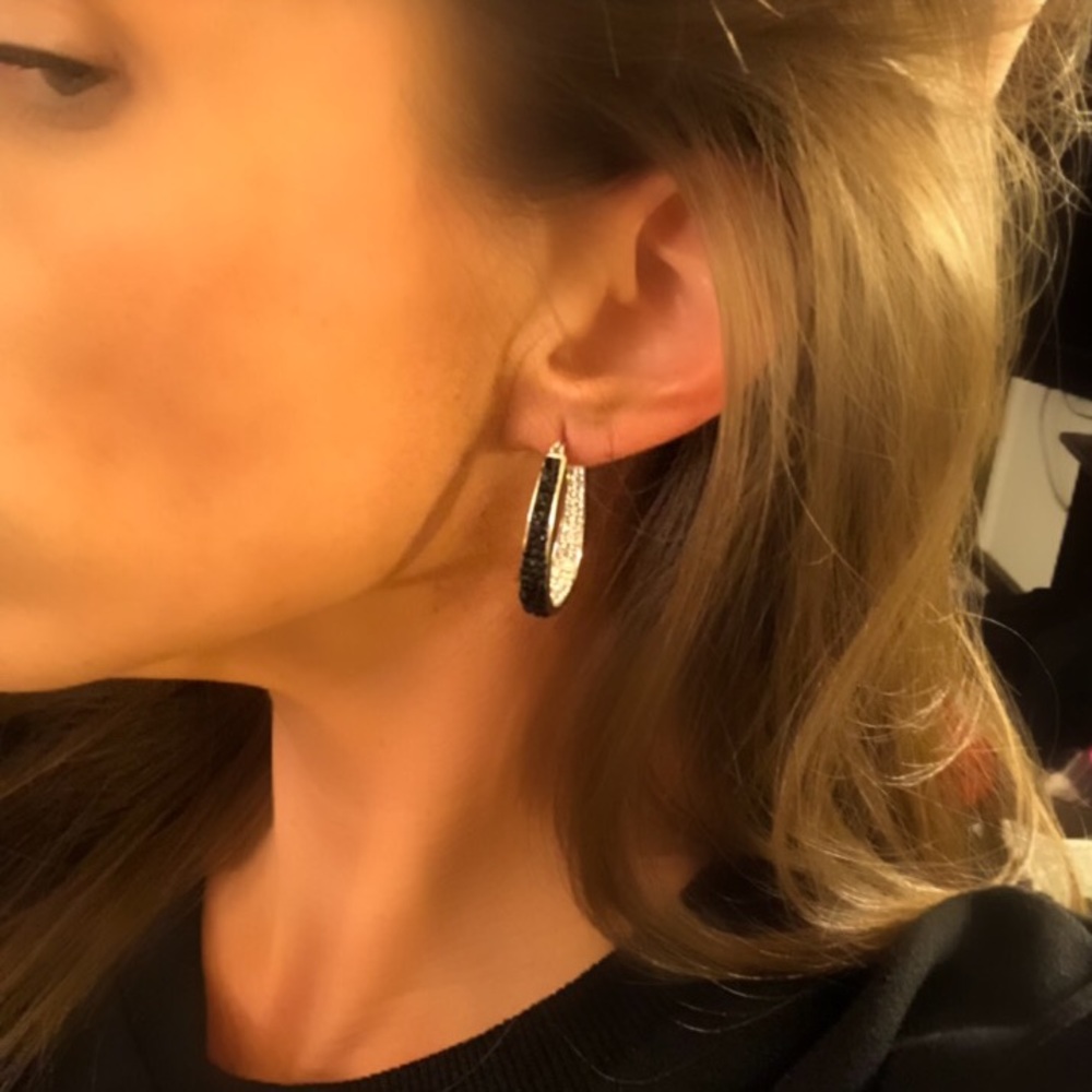 🆕✨Austrian crystal inside outside hoop earrings✨