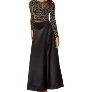 XSCAPE GOLD BEADED CROP TOP BALL GOWN NEVER WORN!!