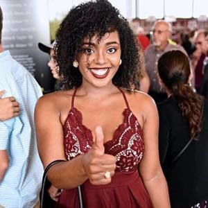 Meet your Posher, Cecelia