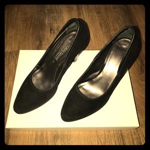 Aquatalia Black Suede Pumps size 6
