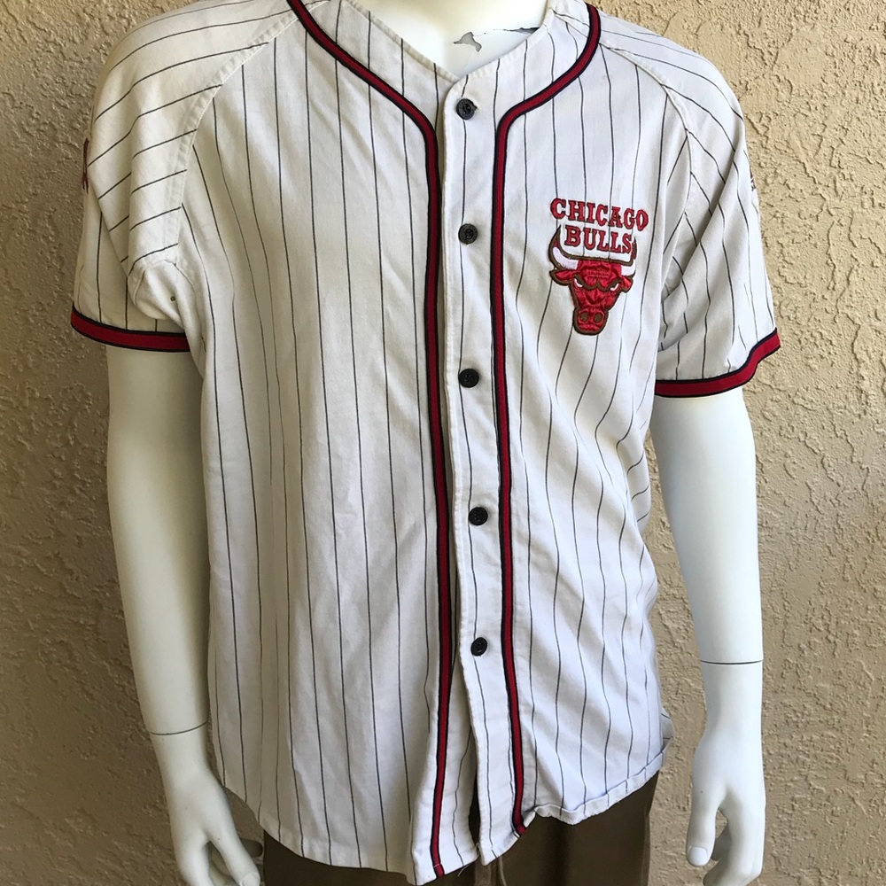 Vintage bulls baseball jersey by starter