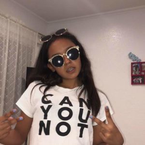 Meet your Posher, Sara