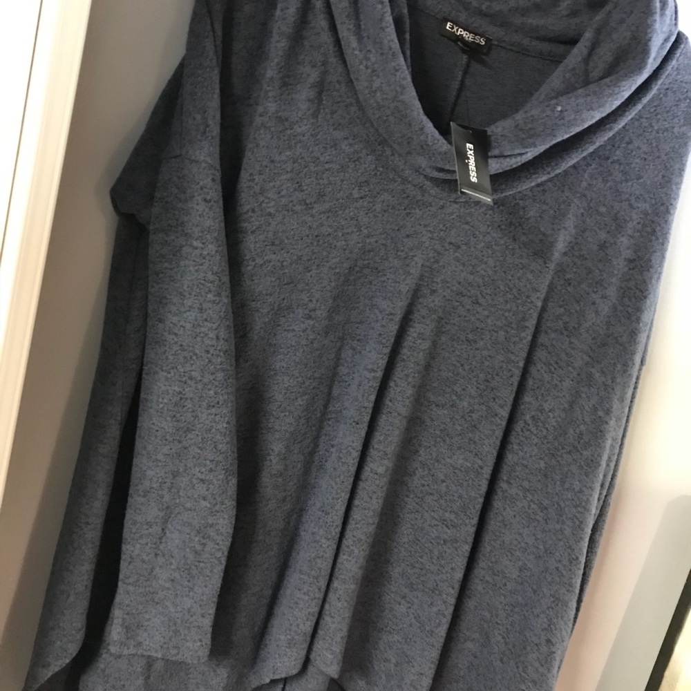 Express long sleeve