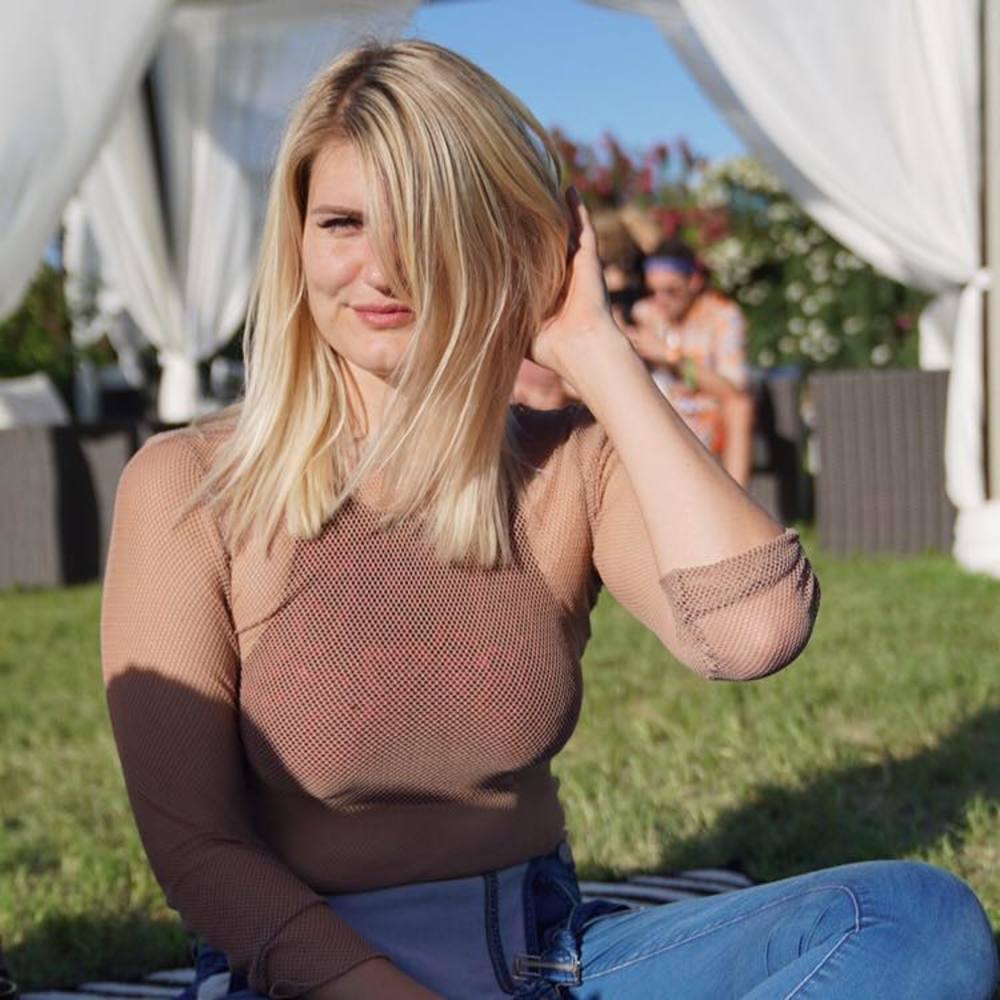 Meet your Posher, Emma