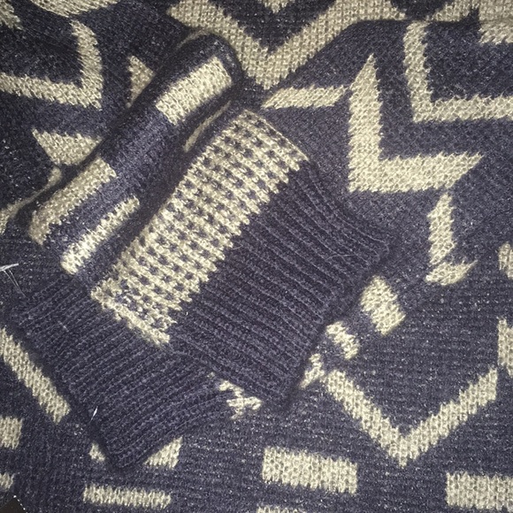 Romeo and Juliet sweater dress - Picture 4 of 8