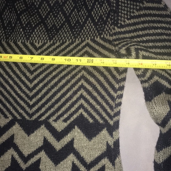 Romeo and Juliet sweater dress - Picture 5 of 8