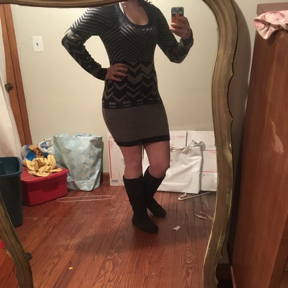 Romeo and Juliet sweater dress - Picture 8 of 8