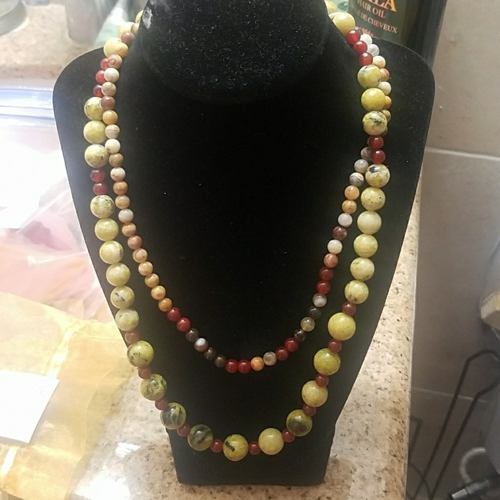Beautiful double green agatha necklace