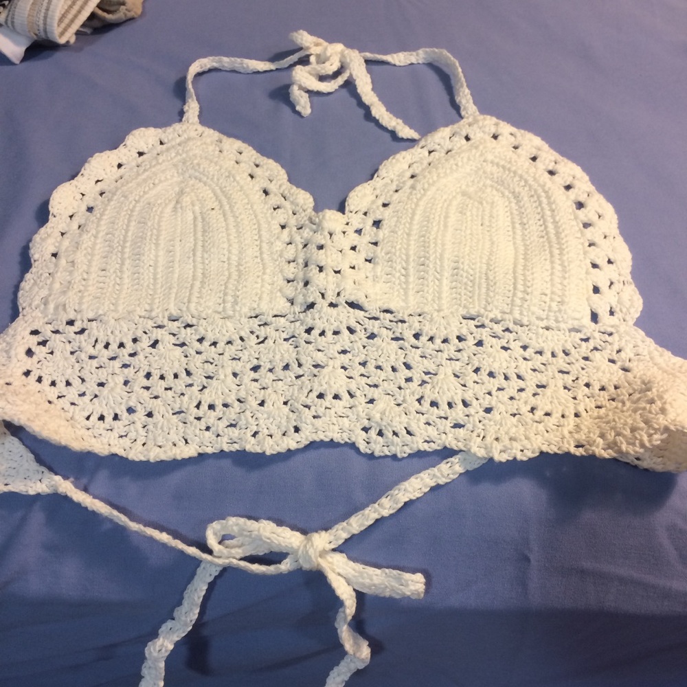 ❌LAST CHANCE❌ white crochet knit halter crop top