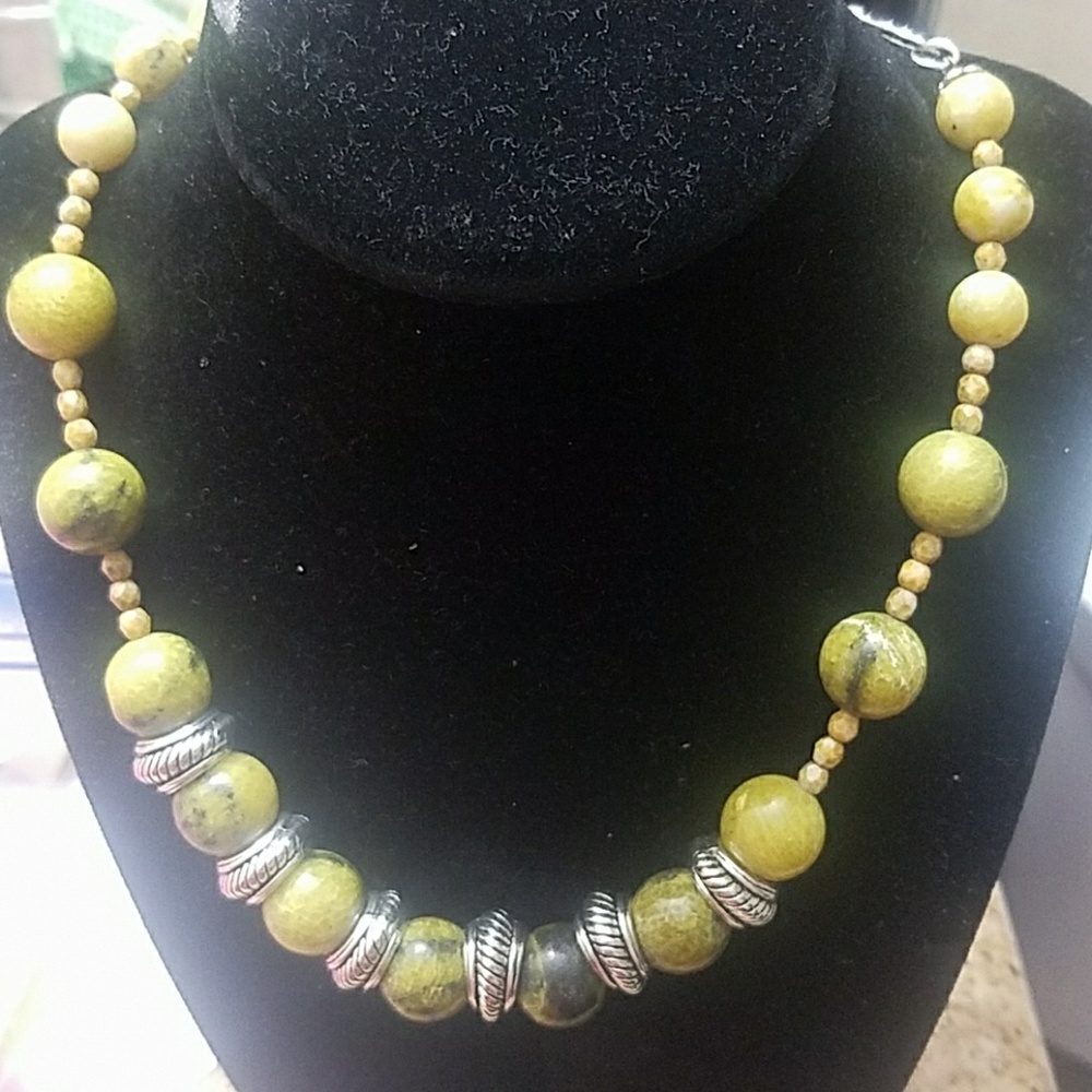 Short necklace green agatha