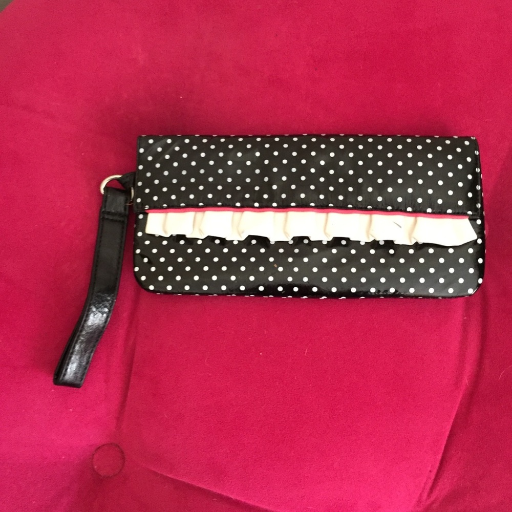 Polka dot wristlet
