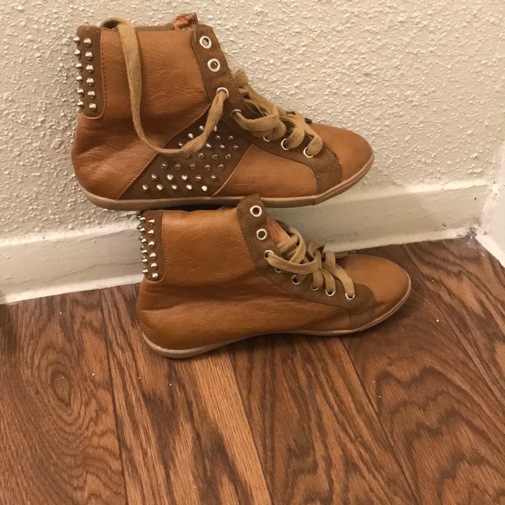 Shoes brand new