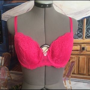 Hot pink VS Dream Angels demi bra