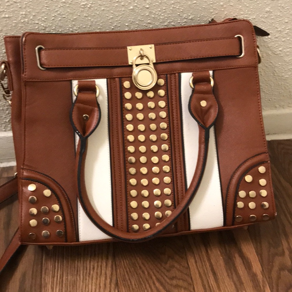 Purse nice size