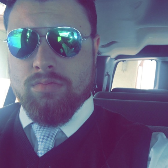 Meet your Posher, Alvin - Picture 3 of 8